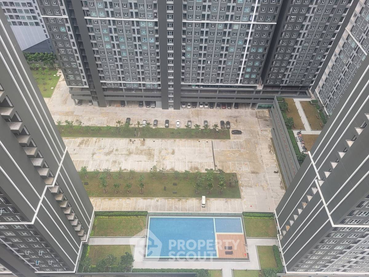 picture 1-BR Condo Regent Home Bangna Near BTS Bang Na (ID 3456916) - 7/11