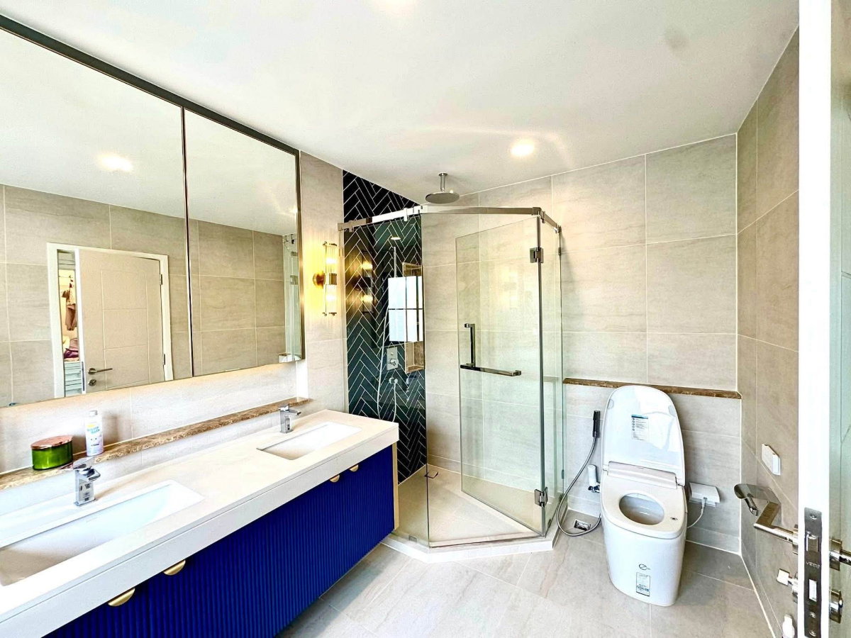 รูป 🏡✨ ให้เช่าบ้านเดี่ยวหรู เศรษฐสิริ บางนา–สุวรรณภูมิ | โครงการคุณภาพจากแสนสิริ พร้อม Solar Cell และ EV Charger เฟอร์นิเจอร์ครบ พร้อมเข้าอยู่ - รูปที่ 9/12