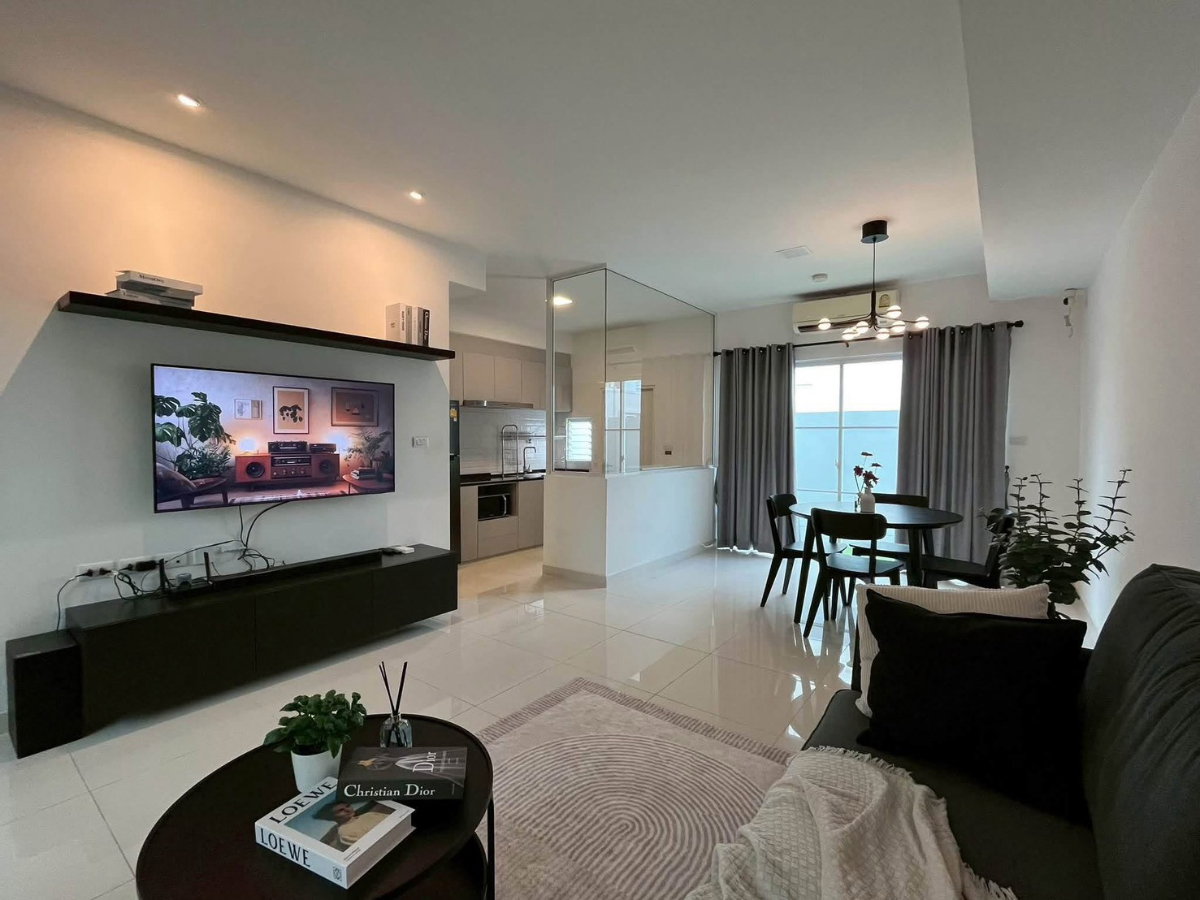 รูป 🏡✨ ให้เช่าบ้าน Villaggio 2 ศรีนครินทร์–บางนา 3 ห้องนอน 3 ห้องน้ำ ทำเลบางแก้ว บางนา ใกล้ Mega Bangna และ IKEA - รูปที่ 2/16