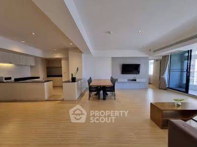 picture Spacious 2-BR 160 Sqm Villa Bajaj 300m To MRT Sukhumvit (ID 3456874) - 2/12
