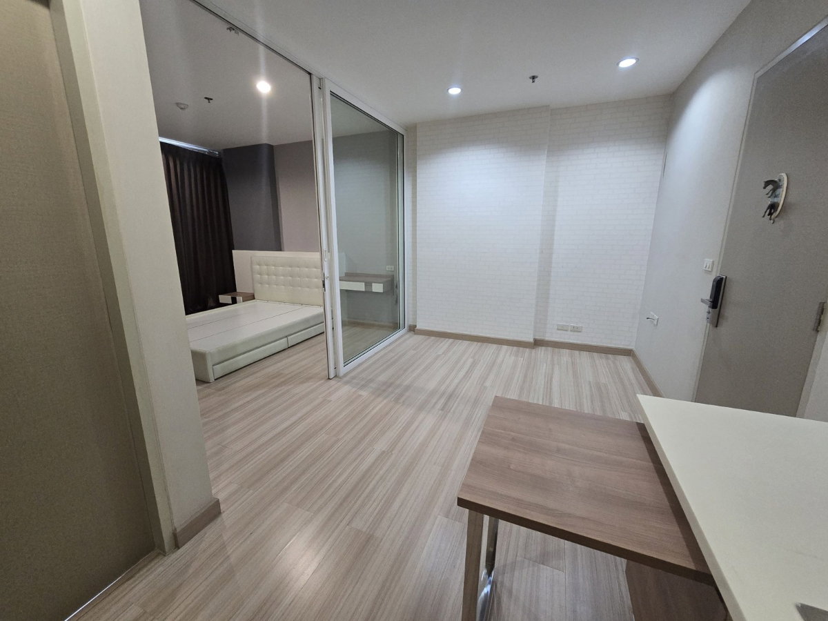 รูป ขายด่วน The Hotel Serviced Condo ชั้น 9 ใกล้ MRT บางกระสอ 80 ม. ใกล้เซ็นทรัล นอร์ทวิลล์ ราคาพิเศษ 1.69 ลบ. - รูปที่ 4/9