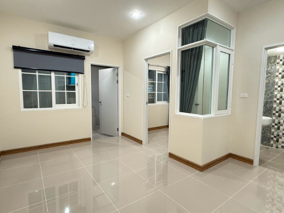 รูป 🏠✨ ให้เช่า ทาวน์โฮม 2 ชั้น โกลเด้น ทาวน์ วิภาวดี-รังสิต 4 ห้องนอน 3 ห้องน้ำ ทำเลติดถนนพหลโยธิน ซอยคลองหลวง 10 - รูปที่ 9/19