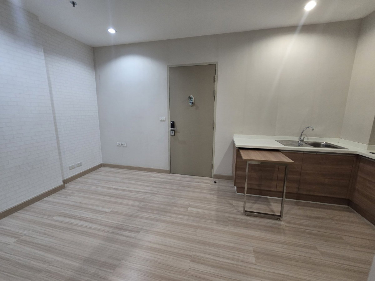 รูป ขายด่วน The Hotel Serviced Condo ชั้น 9 ใกล้ MRT บางกระสอ 80 ม. ใกล้เซ็นทรัล นอร์ทวิลล์ ราคาพิเศษ 1.69 ลบ. - รูปที่ 5/9