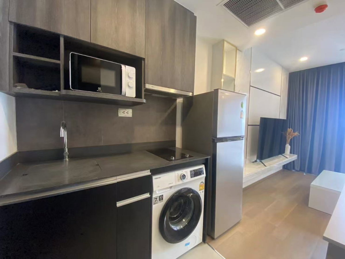 รูป Condo for rent at แอชตัน จุฬา-สีลม พื้นที่ใช้สอย : 35 ตร.ม. ชั้น : 56 1 ห้องนอน 1 ห้องน้ำ เฟอร์นิเจอร์ พร้อมเครื่องใช้ไฟฟ้า พร้อมอยู่ - รูปที่ 6/12