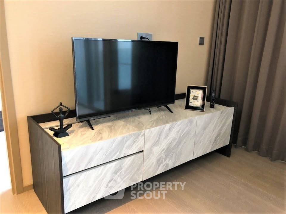 picture 45th-Floor 1-BR At The Esse Asoke Near MRT Sukhumvit (ID 3438328) - 3/8