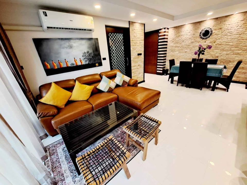 รูป +++เช่าด่วน+++ Avenue 61 ** 2 ห้องนอน 107 ตร.ม. แต่งครบพร้อมเข้าอยู่!!! - รูปที่ 2/20
