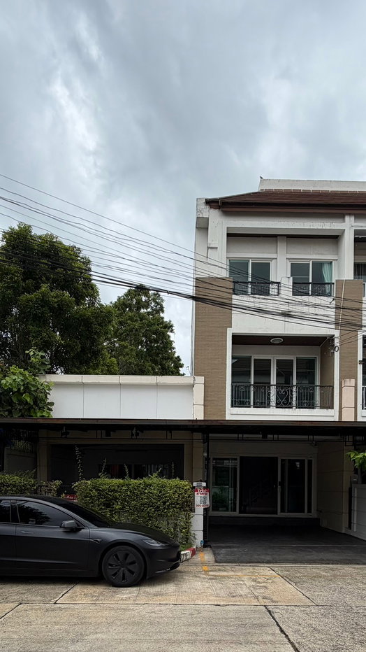 รูป ให้เช่า 27,000 บาท / เดือน ทาว์โฮม 3 ชั้น หมู่บ้านกลางเมือง สุขสวัสดิ์ ติดรถไฟฟ้าหมู่บ้านติด Home pro สุขสวัสดิ์ รีโนเวทใหม่ - รูปที่ 4/14