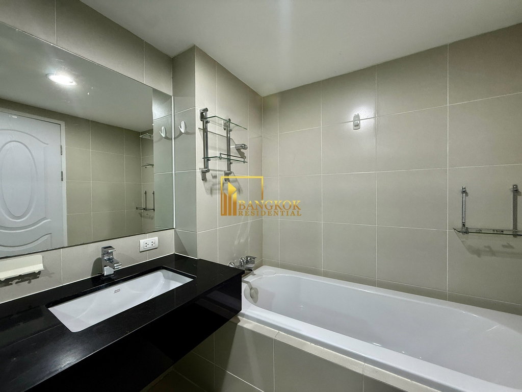 รูป Belle Grand | Beautiful 3 Bedroom Condo in Rama 9 Area - BR10888CD - รูปที่ 15/35