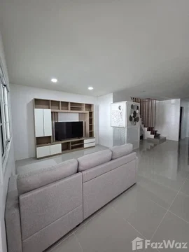 Looking for a comfortable at Chalong 6893296