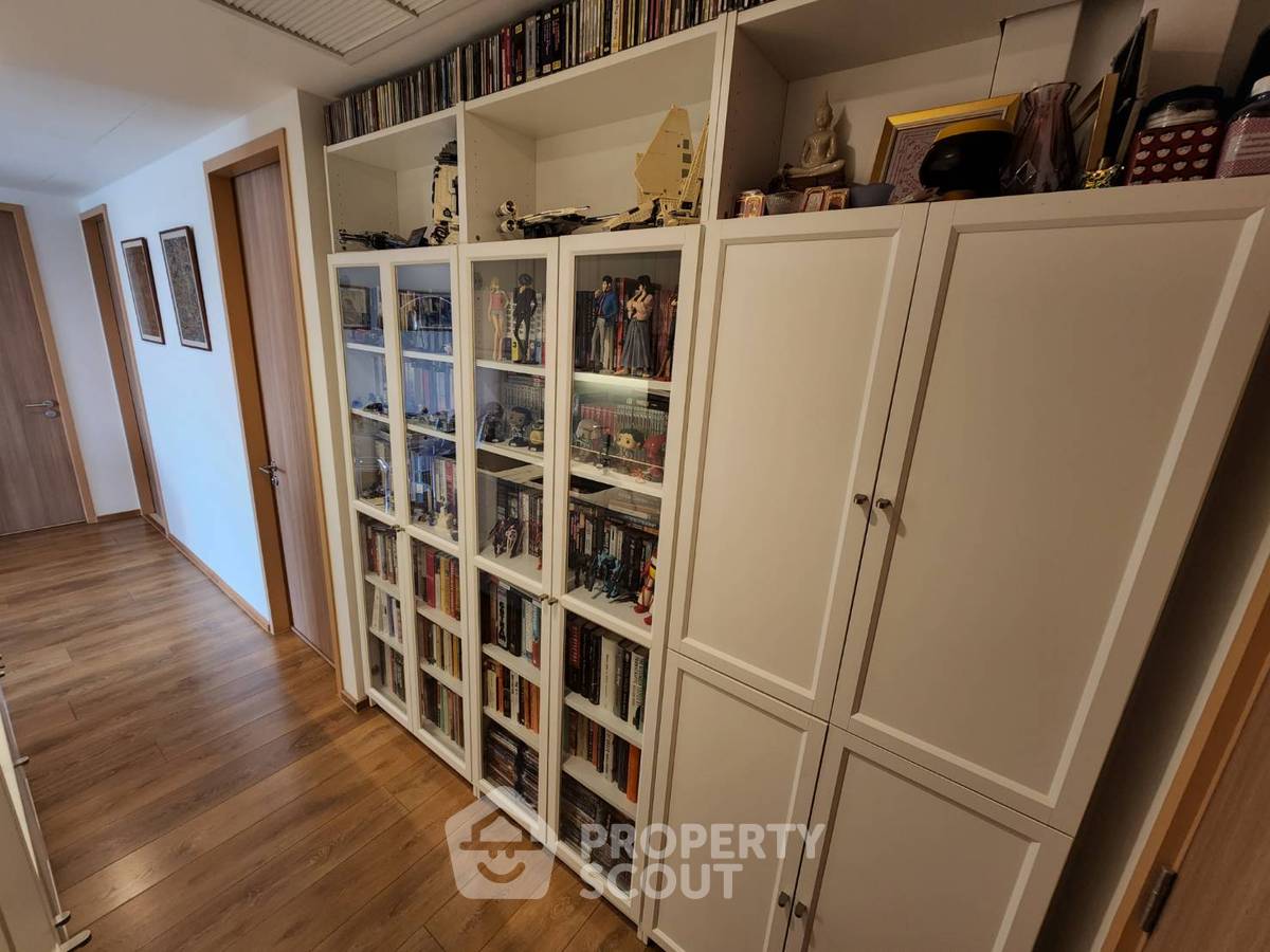 picture 18th-Floor 3-BR Condo At Noble Be 33 Near BTS Phrom Phong (ID 1956615) - 16/23