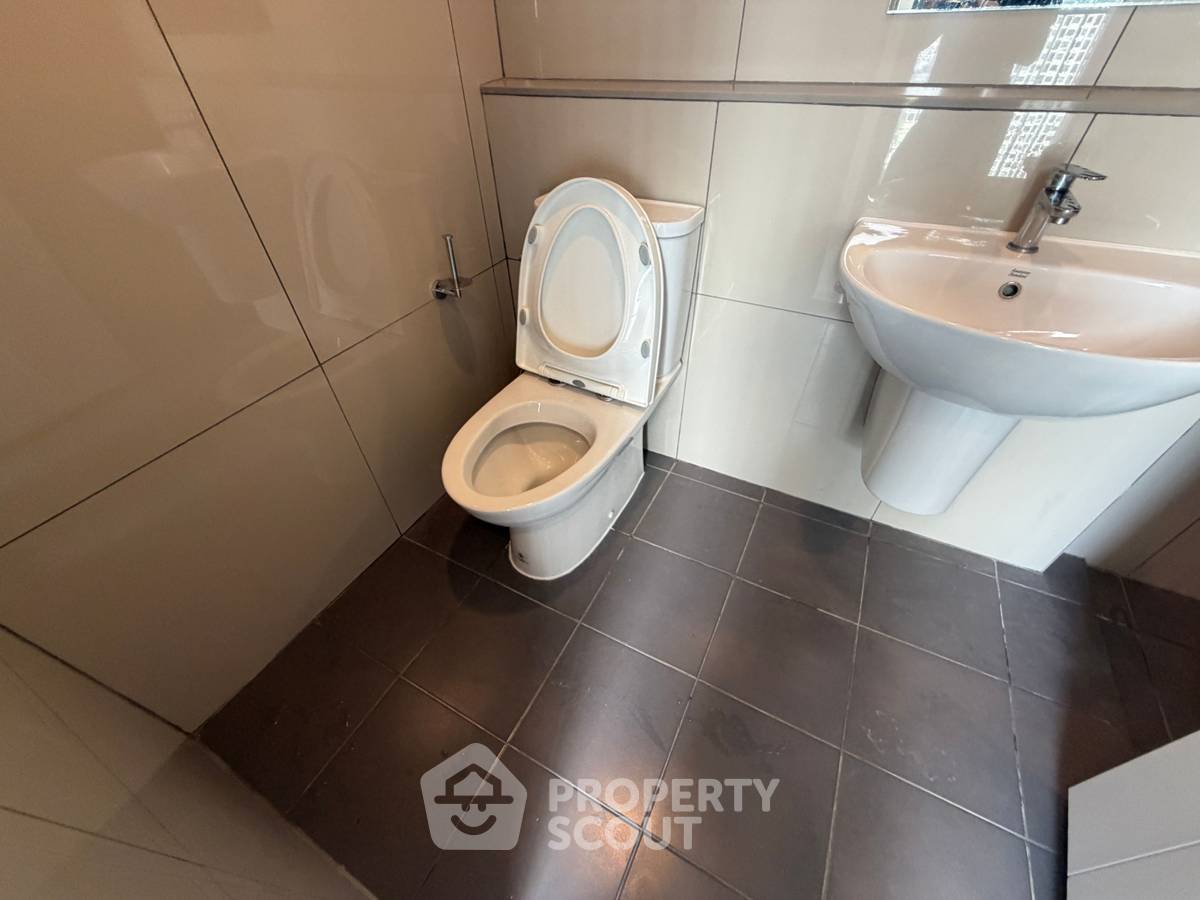 picture 1-BR Condo at The Tree Hua Mak close to Ramkhamhaeng (ID 3354793) - 10/11