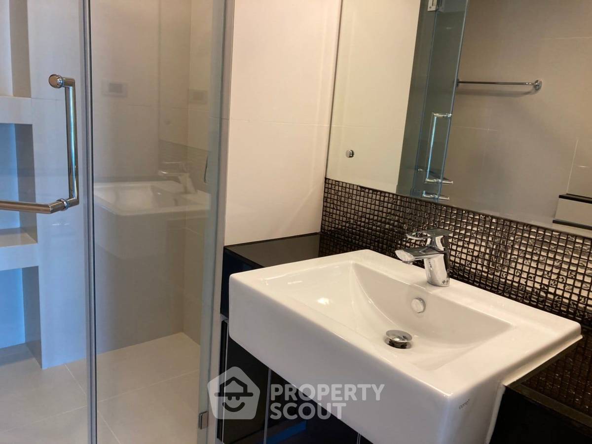 picture 2-BR Condo at The Crest Sukhumvit 34 near BTS Thong Lor (ID 739147) - 22/26
