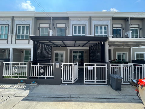 FOR RENT 2-Storey Townhome at iCopenh Sukhumvit 76