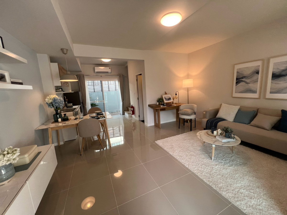 picture wo-Storey Townhome for Rent  📍 San Na Meng, San Sai, Chiang Mai - 2/12