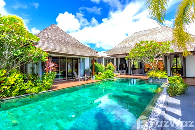 Houses for rent Phuket : Luxury 4 Bedrooms Pool Villa 1927177