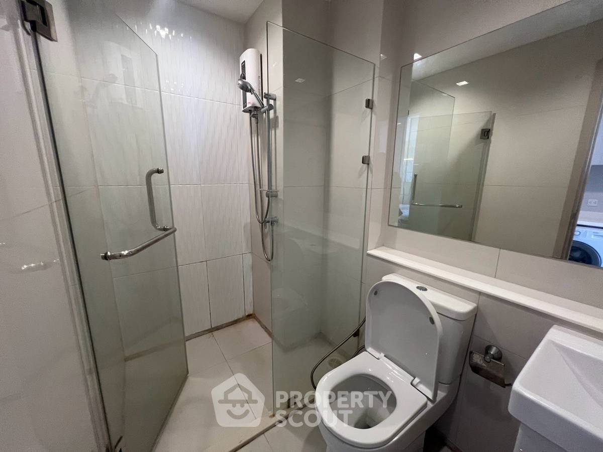 picture Studio Condo at Life One Wireless near BTS Phloen Chit (ID 3452687) - 15/20