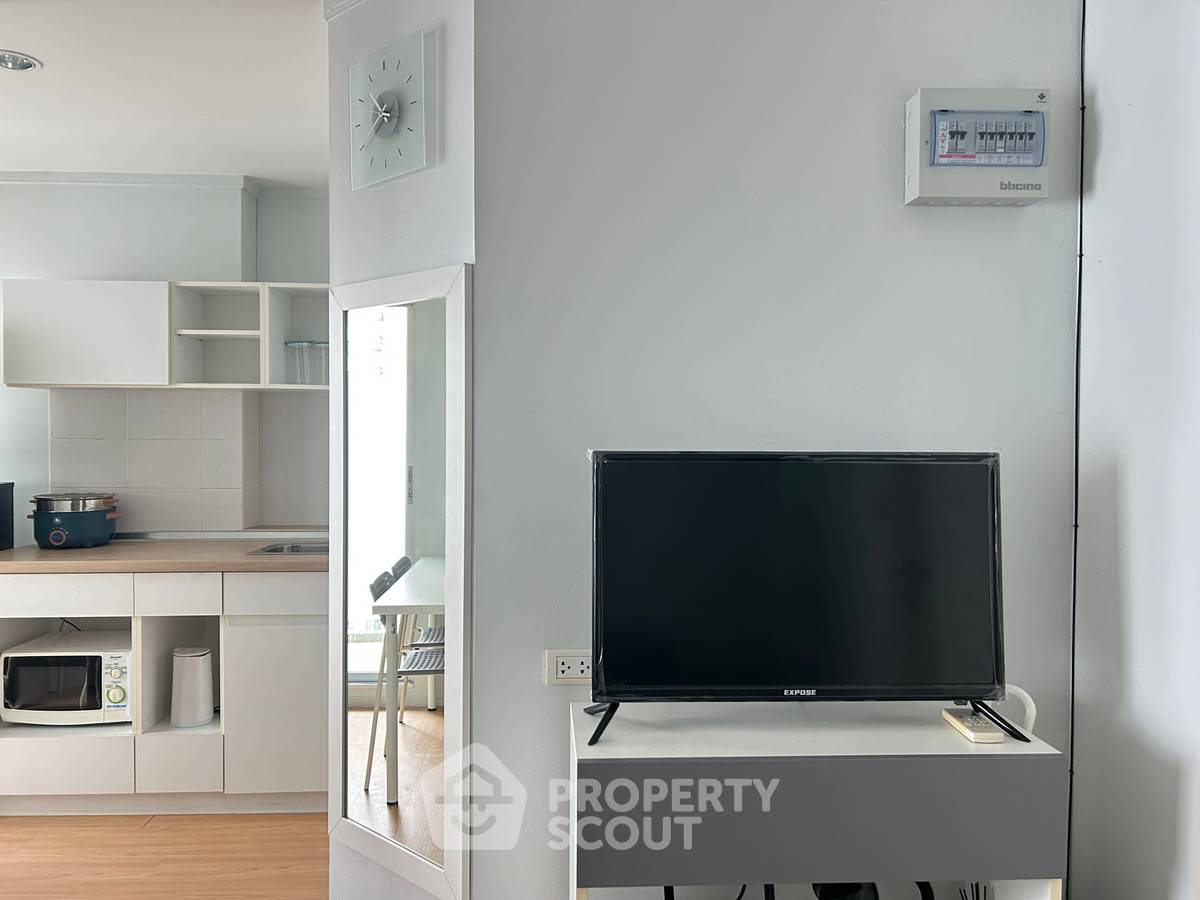 รูป ชั้น 19 ห้องนอน 1 ห้อง ลุมพินี เพลส ศรีนครินทร์-หัวหมาก ใกล้ ARL หัวหมาก (ID 3456694) - รูปที่ 2/8