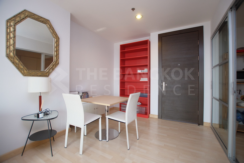 RHYTHM Ratchada Comfortable and Ready to Move-in near MRT Ratchadaphisek Station