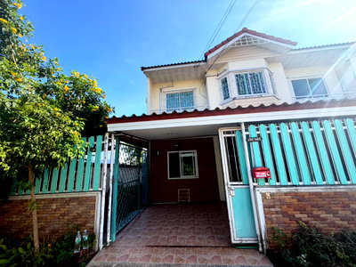 Townhouses for rent Bang Khun Thian : Corner townhouse for rent Pisan Village, Thian Talay 20 Project 1 (TH6944)