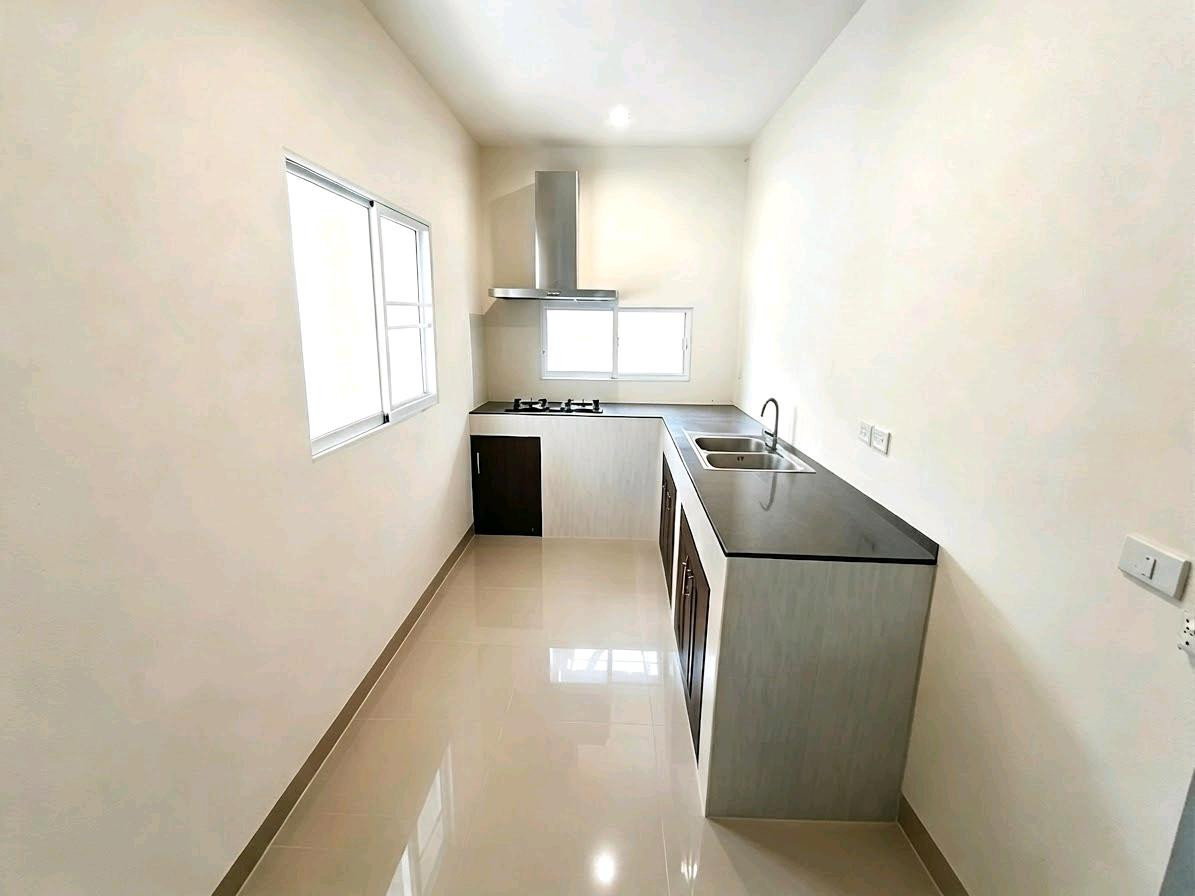 รูป 🏡✨ ให้เช่า บ้านเดี่ยว หมู่บ้านชานสมุทร | บรรยากาศเงียบสงบ เป็นส่วนตัว ติดถนนศรีนครินทร์ ใกล้ทางด่วนและแหล่งช้อปปิ้ง! - รูปที่ 12/16