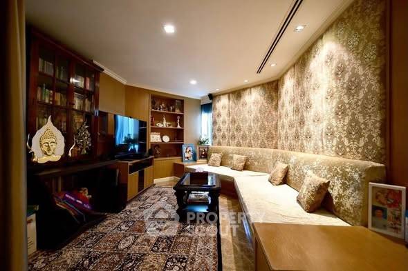 picture 3-BR Condo at Sathorn Gardens near MRT Si Lom (ID 2836419) - 4/4