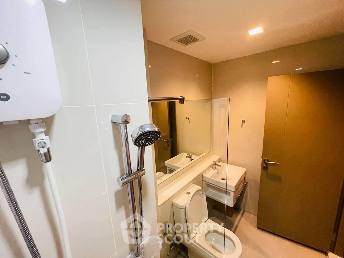 picture 1-BR Condo at Life Asoke - Rama 9 near MRT Phra Ram 9 (ID 3456889) - 5/24