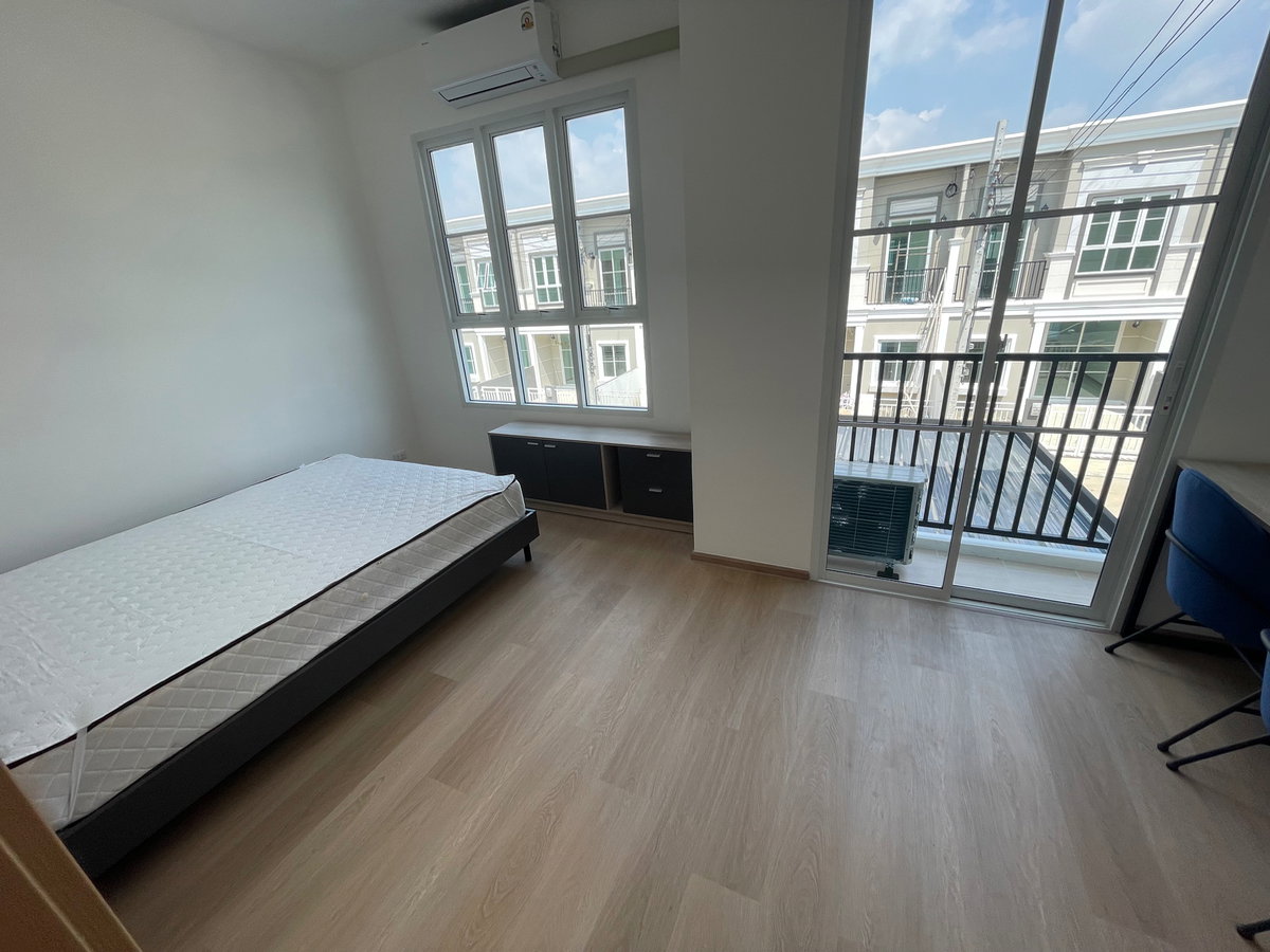 picture FOR RENT 2-Storey Townhome at iCopenh Sukhumvit 76 - 9/17