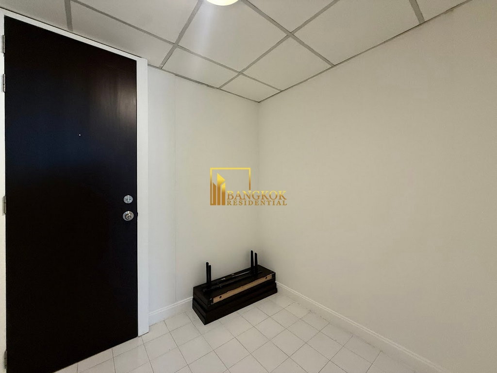 รูป Beautiful 4 Bedroom Apartment in Central Sathorn - BR0722AP - รูปที่ 34/44