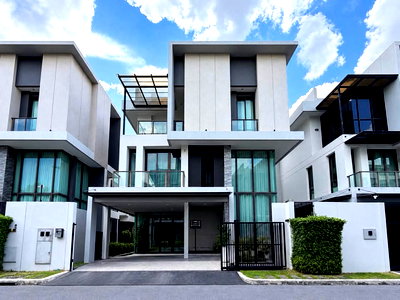 บ้านเดี่ยว กรุงเทพมหานคร : บ้านกลางเมือง คลาสเซ่ เอกมัย-รามอินทรา