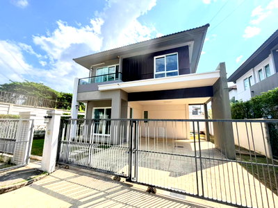 เช่าบ้านเดี่ยว ม.พายัพวิทยาเขตแก้วนวรัฐ : 🏡🔥 บ้านเช่าทำเลคนใช้ชีวิตเป็น! สีวลี สันกำแพง | เข้าเมืองสะดวก ออกนอกเมืองคล่องตัว | บ้านเดี่ยวสำหรับคนที่อยากได้ทั้งความสบายและความสะดวกในทุกวัน