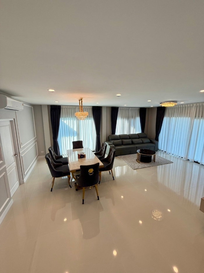 รูป 🏡 𝗖𝗘𝗡𝗧𝗥𝗢 𝗩𝗜𝗕𝗛𝗔𝗩𝗔𝗗𝗜 ✨ | บ้านเดี่ยวหรู 2 ชั้น | พื้นที่ใช้สอยกว่า 𝟮𝟳𝟰 ตร.ม. | 𝟰 ห้องนอน 𝟱 ห้องน้ำ | พร้อมเข้าอยู่ 🔑 - รูปที่ 16/42