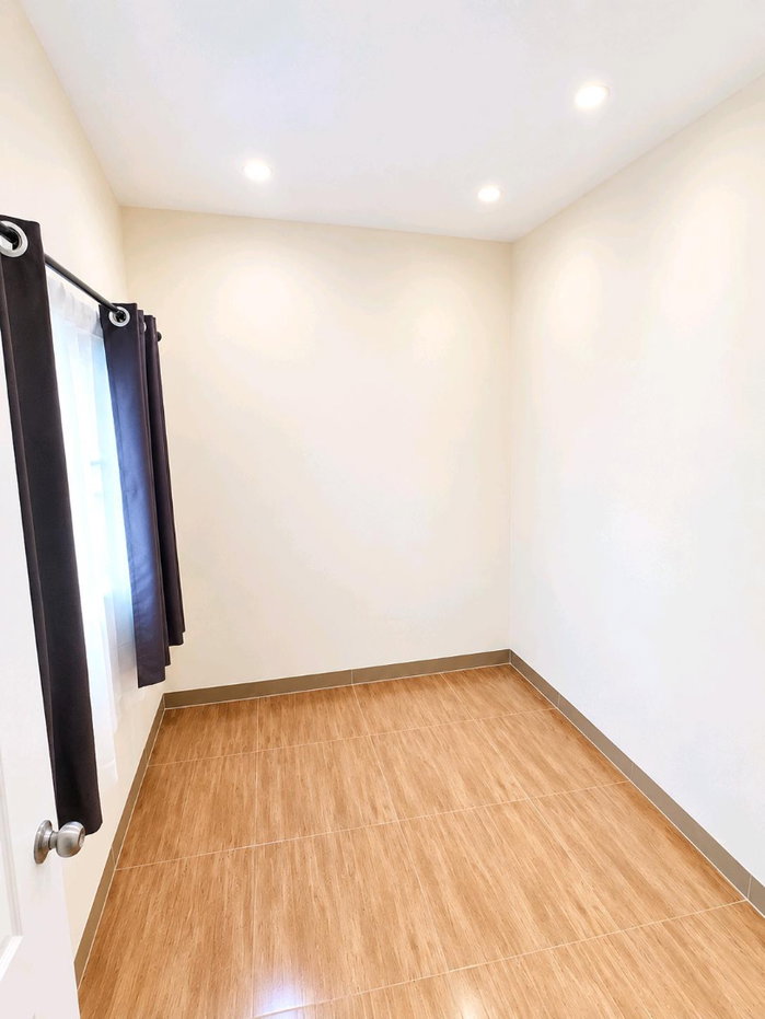 รูป 🏡✨ ให้เช่า บ้านเดี่ยว หมู่บ้านชานสมุทร | บรรยากาศเงียบสงบ เป็นส่วนตัว ติดถนนศรีนครินทร์ ใกล้ทางด่วนและแหล่งช้อปปิ้ง! - รูปที่ 10/16
