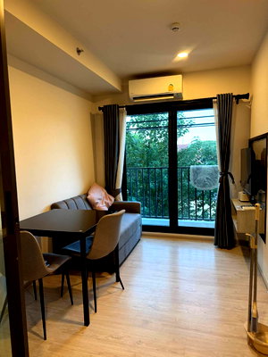 Condos for rent Chiang Mai : Escent Park Ville Chiang Mai, Brand-new unit with Doi Suthep mountain views, next to Central Festival Chiang Mai. (Tel/Line 088-5986998)