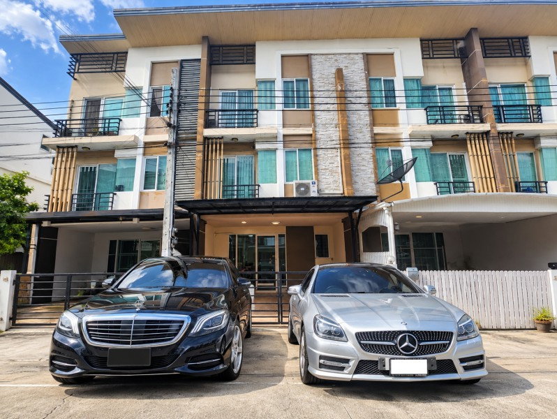 picture 3-story vertical mansion for rent 785meters Mistine RatPhatthana Rd 5Beds 5Baths Near Mistine Juncti - 1/8