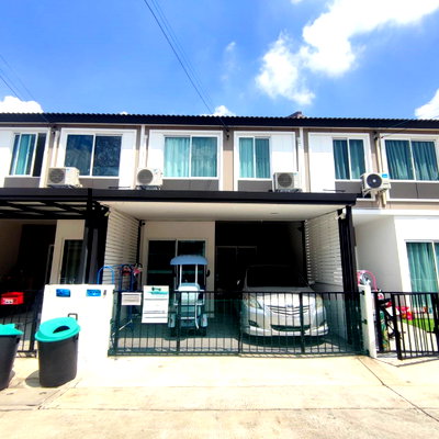 Townhouses for rent Samut Prakarn : 2-Story Townhouse for Rent: Pruksa 169 Srinakarin-Bangna, 16 sq.w., 3 Bedrooms, 2 Bathrooms