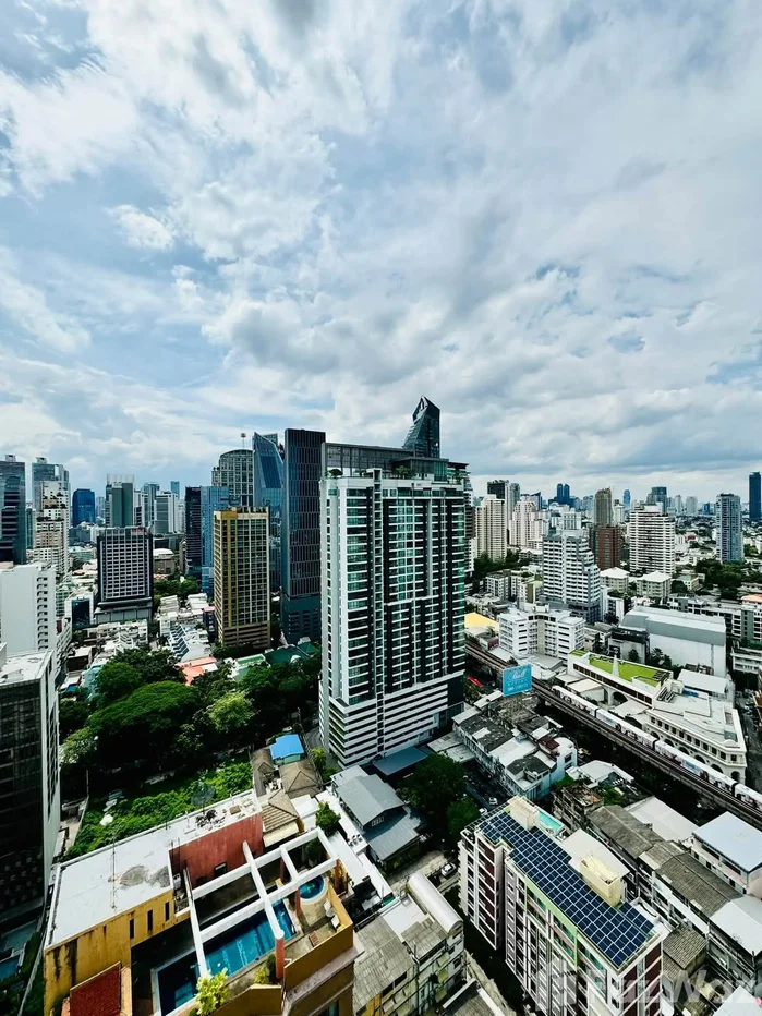 picture Bright 2-Bed High-Floor Unit with City View at The Waterford 6880588 - 1/12