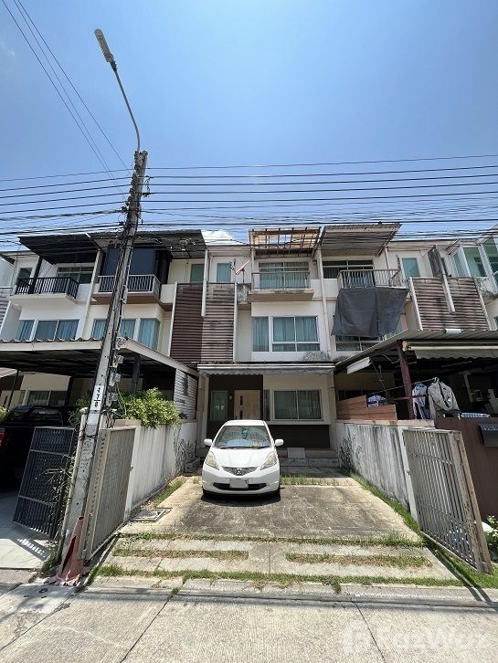 รูป ทาวน์โฮม 3 ชั้น กรุงเทพกรีฑา พระราม 9 – วงแหวน 1421298 - รูปที่ 1/5
