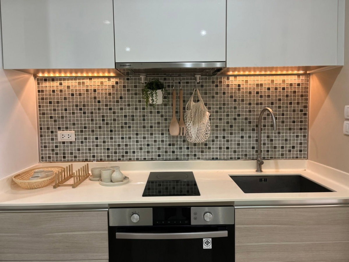 picture The Room Sukhumvit 21 Studio for rent 37 sqm 12th floor, fully furnished, near BTS Asok - 2/16