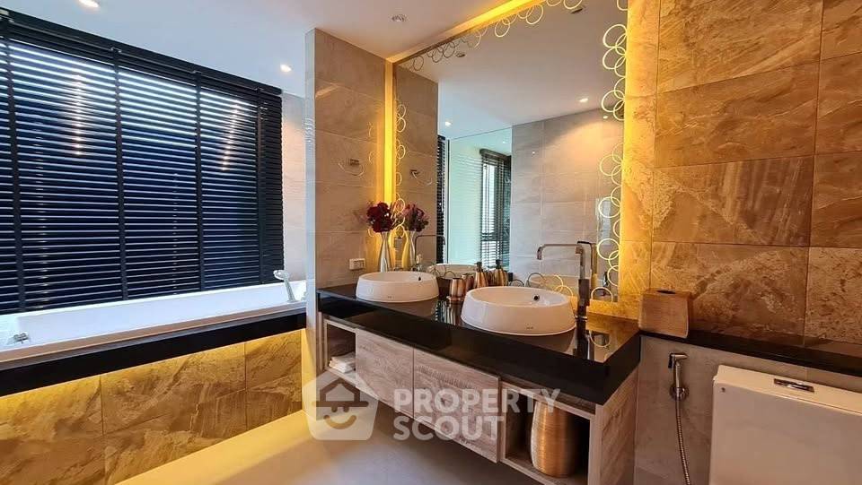 picture 37th-Floor 2-BR Condo At The Riviera Monaco, Pattaya (ID 3178265) - 7/18