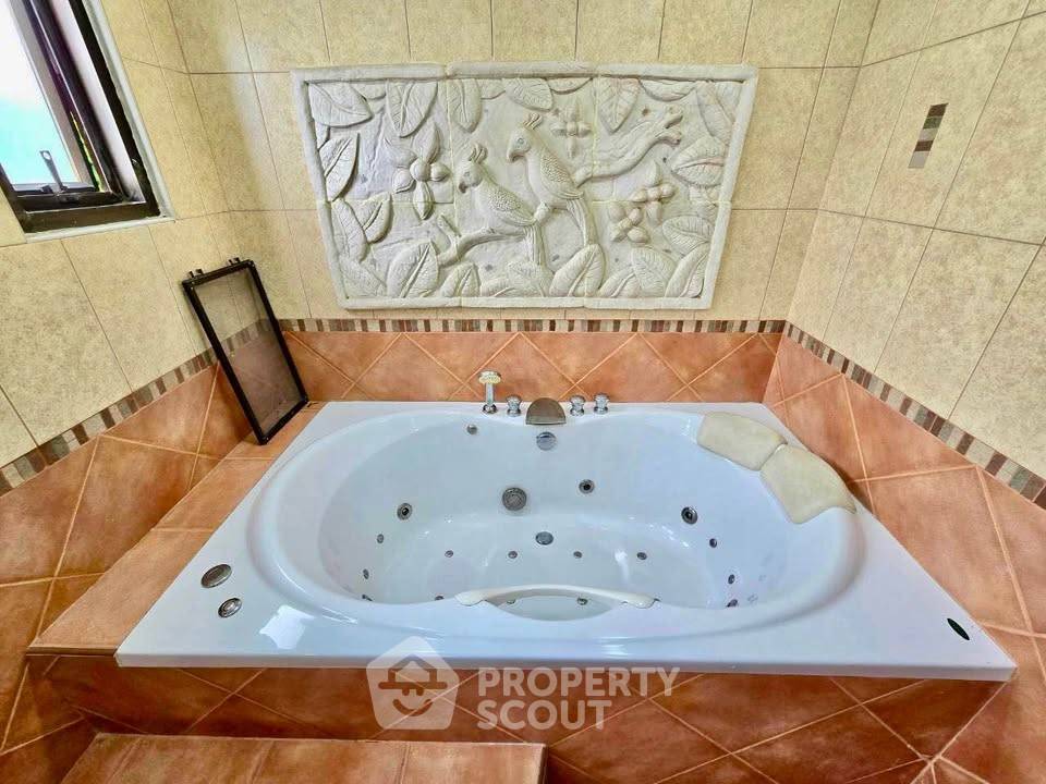 picture Spacious 1-BR 103 Sqm At Chateau Dale Thai Bali Jomtien (ID 3454149) - 13/14