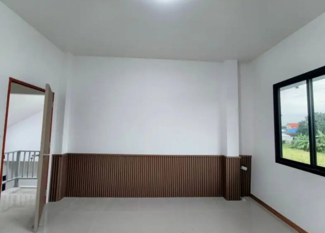 รูป บ้านสร้างใหม่ 2ชั้น  โชตนาช้างเผือก  ตรงข้ามสนามกอล์ฟลานนา - รูปที่ 11/12