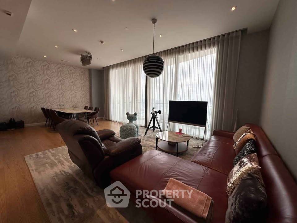 picture 3-BR 185 Sqm At Magnolias Waterfront Residences Near BTS Saphan Taksin (ID 3459638) - 2/14