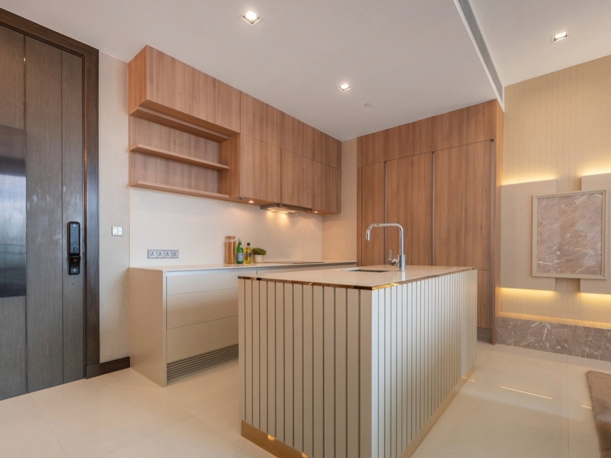 picture rent: Q1 Sukhumvit – beautiful, luxurious, and move-in ready. Located near BTS Bangna. Add me on Line: @841qqlnr - 6/19