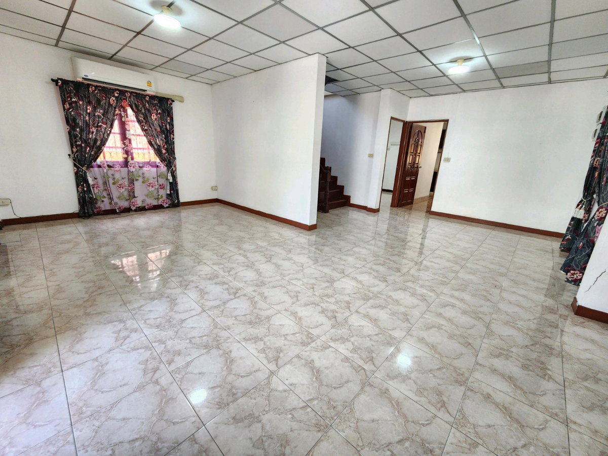 รูป ขายถูก บ้านเดี่ยว แปลงริม! หมู่บ้านศราวัลย์วิลล์ (แจ้งวัฒนะ 28) 4ห้องนอน 3จอดรถ บรรยากาศเงียบสงบ แปลงริม ปากซอย ติด สถานีรถไฟฟ้า เพียง 5.5Mb - รูปที่ 11/62