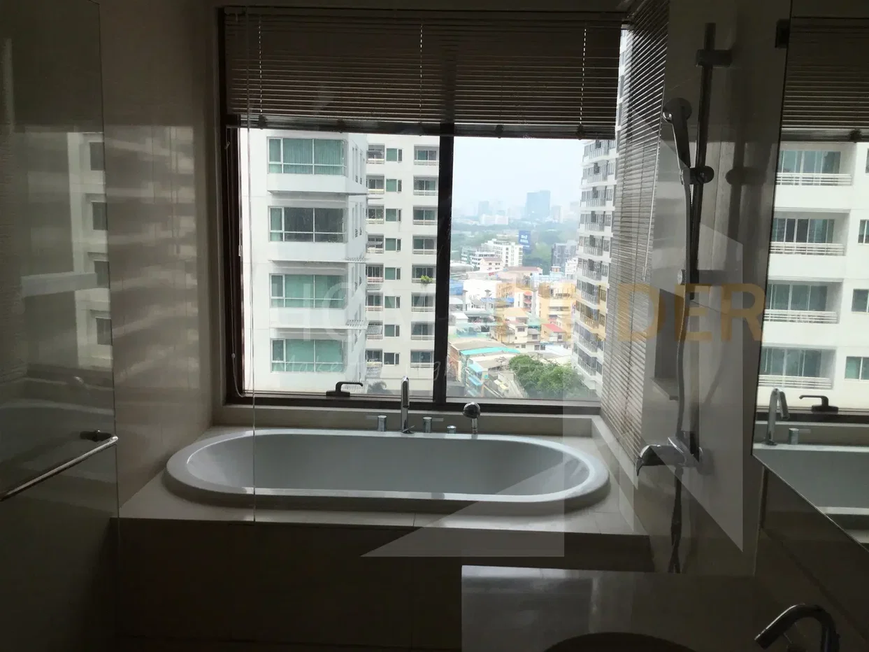 รูป The EMPORIO PLACE (ดิ เอ็ม โพริโอ เพลส) 2 ห้องนอน ให้เช่า - รูปที่ 6/8