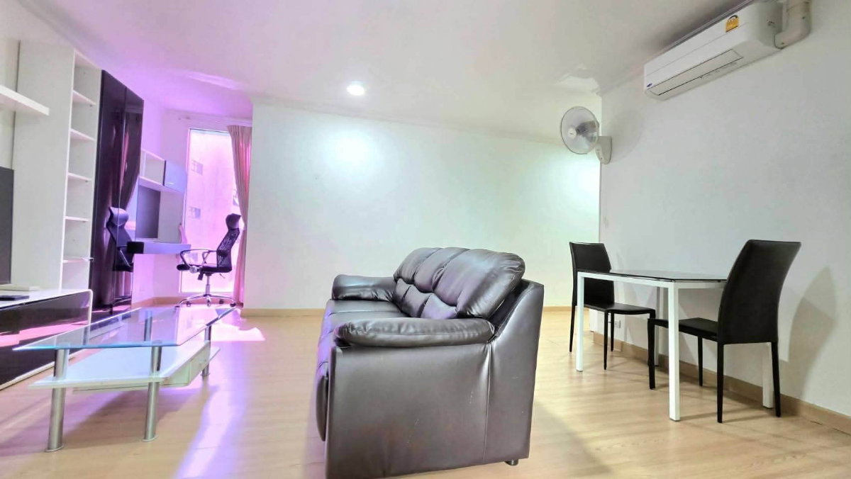 picture Chateau in Town Ratchada 20 | 13,000 THB/month ✨ Spacious 52 sq.m. Condo | Only 240 m to MRT Sutthisan | Separate Living Spaces & Parking! - 3/4