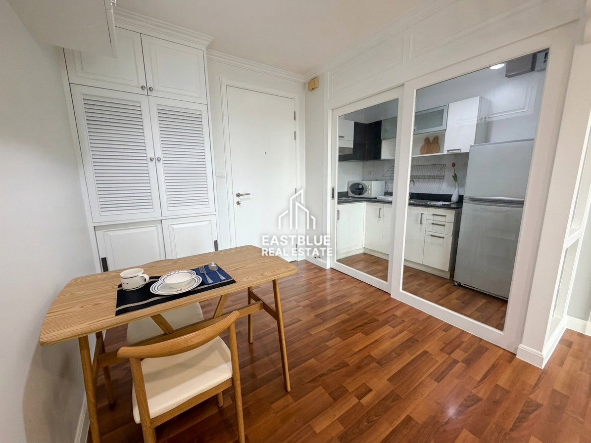 picture For Rent: Centric Scene Phaholyothin 9 - Beautifully Decorated Modern Condo! - 4/10