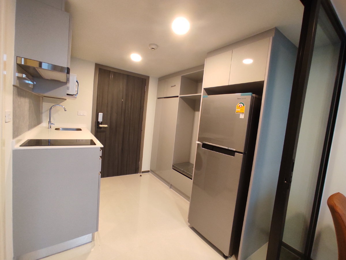 picture Condo for RENT : Knightsbridge Space Rama 9 𝐒𝐢𝐳𝐞 : 39 sqm. Duplex 1 Bed 1 Bath / City View 𝐅𝐥𝐨𝐨𝐫 : 22nd ✅Fully furnished - 16/20