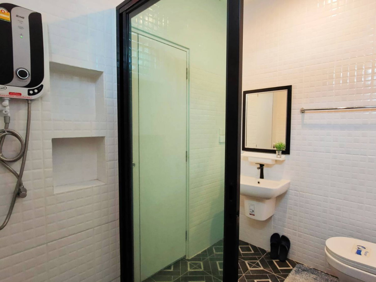 picture Renovated 3-Bedroom Home with Front Lawn | Mahidol Road–Chang Khlan, Chiang Mai - 16/17