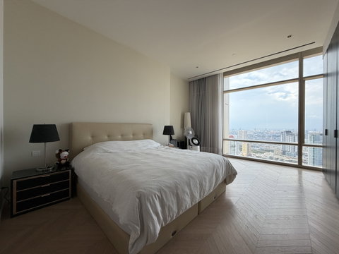 Four Seasons Private Residence Bangkok, 2 Bedrooms – BTS Saphan Taksin, for sale